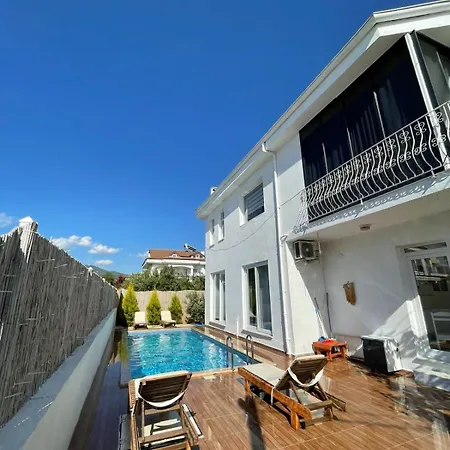 Dom wakacyjny Poyraz With Private Pool -